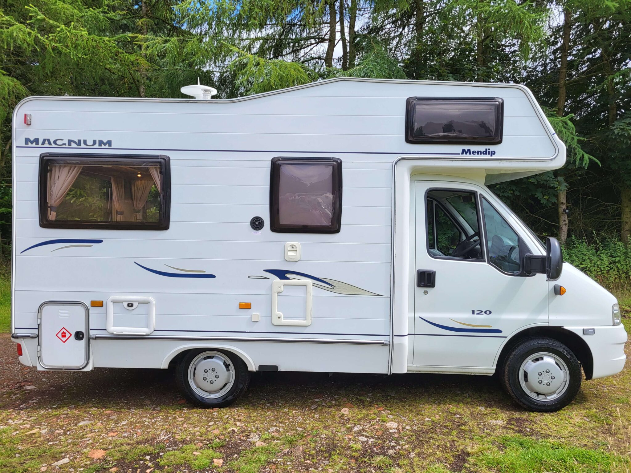 Compass Magnum 120 4 Berth 2 Belts Rear Lounge Motorhome For Sale